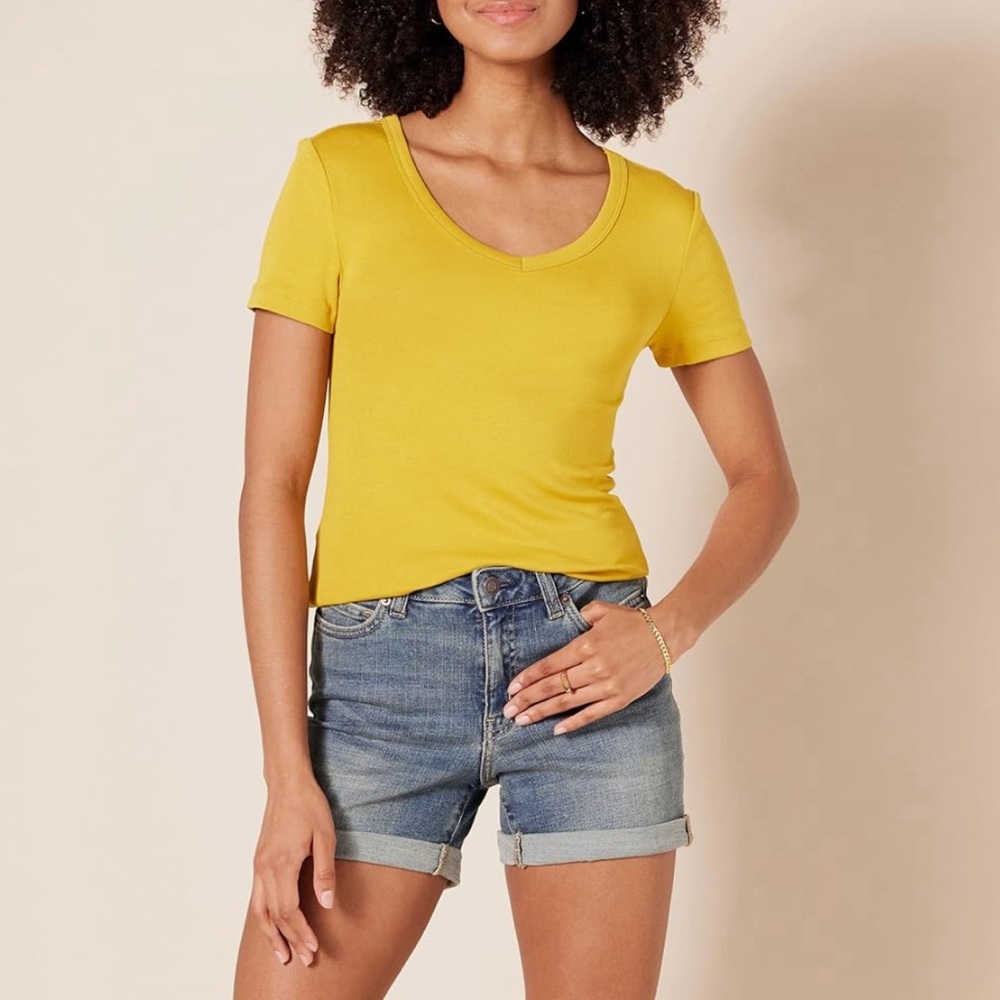 Amazon Essentials Women's Slim-Fit Short-Sleeve V-Neck T-Shirt (Size M)